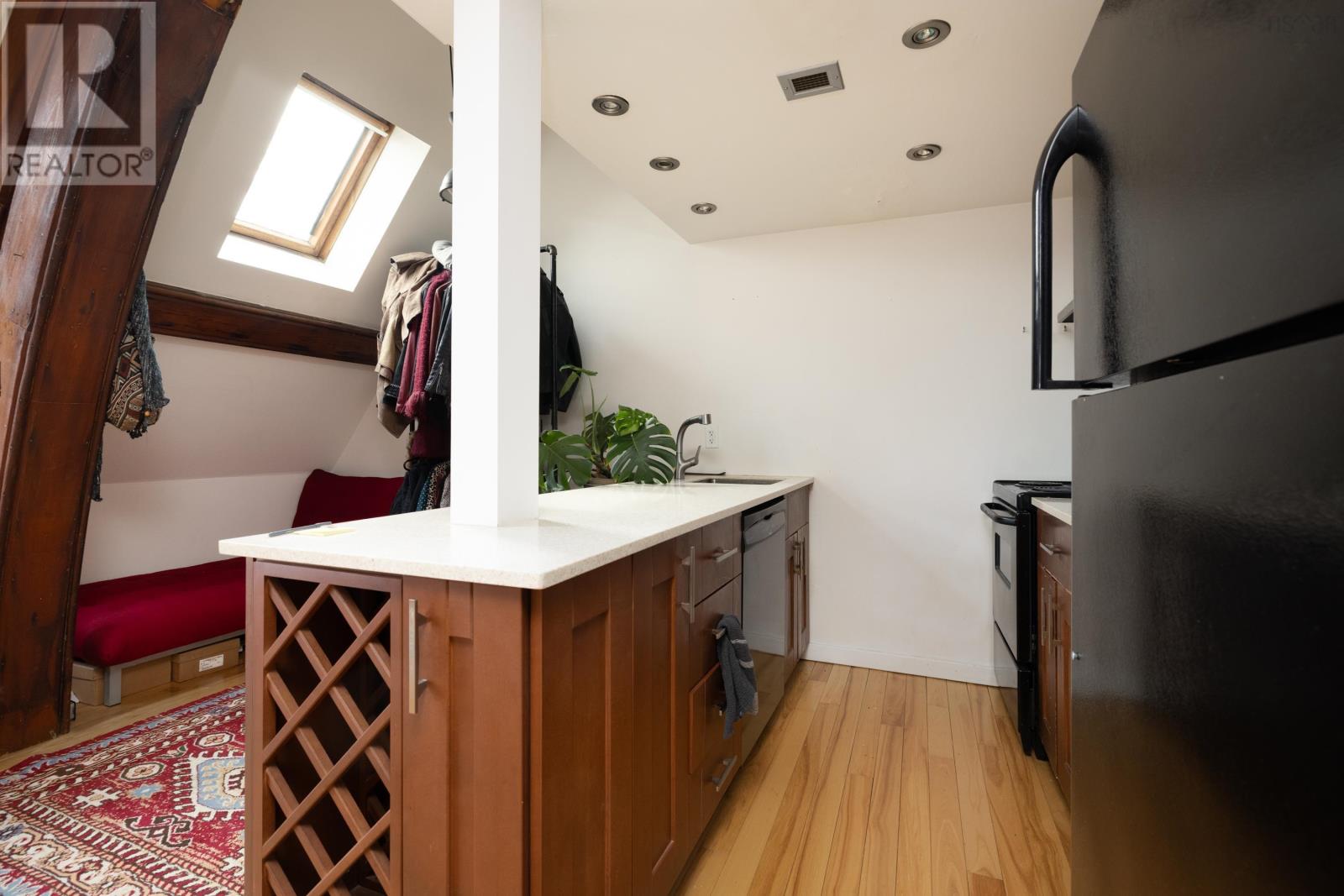 15 2128 Brunswick Street Property Photo 9