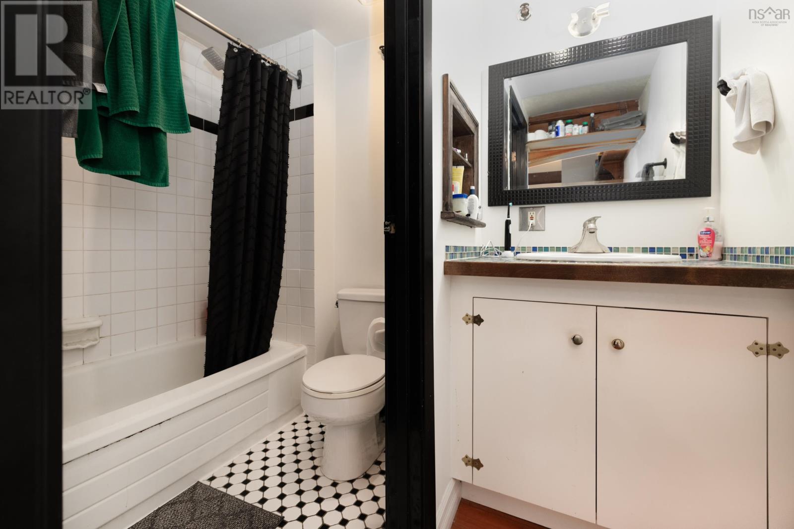 15 2128 Brunswick Street Property Photo 14