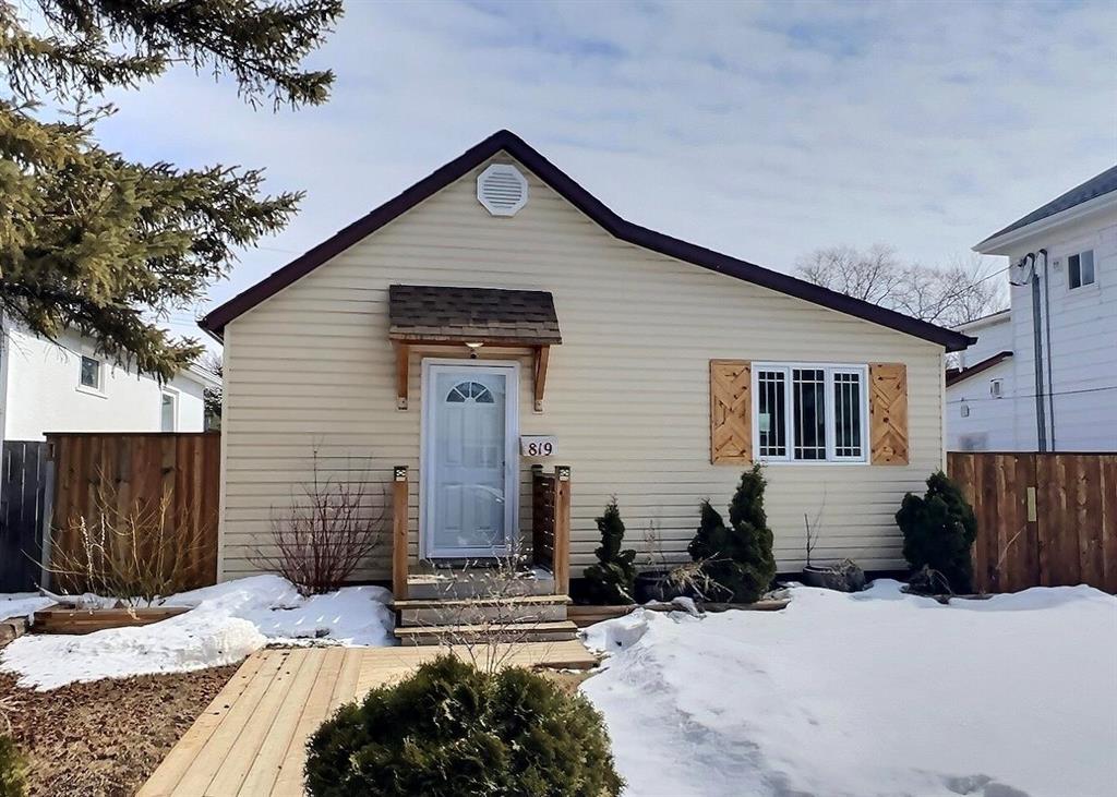 819 15th Street Property Photo