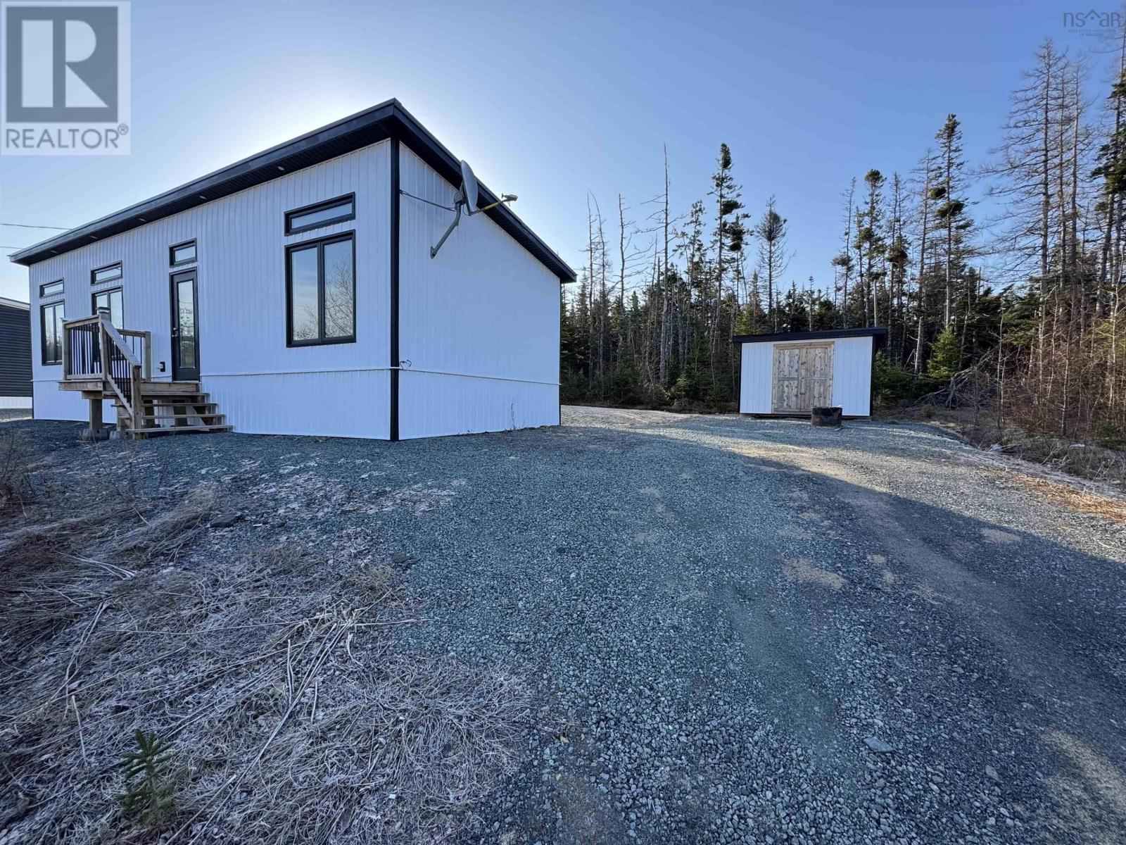 16 Mcnamara Bend Property Photo 2