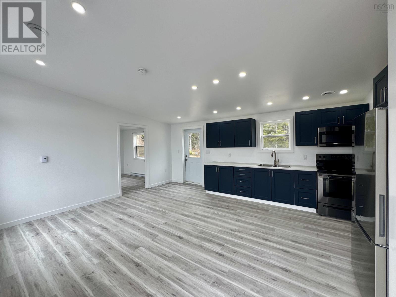 16 Mcnamara Bend Property Photo 4