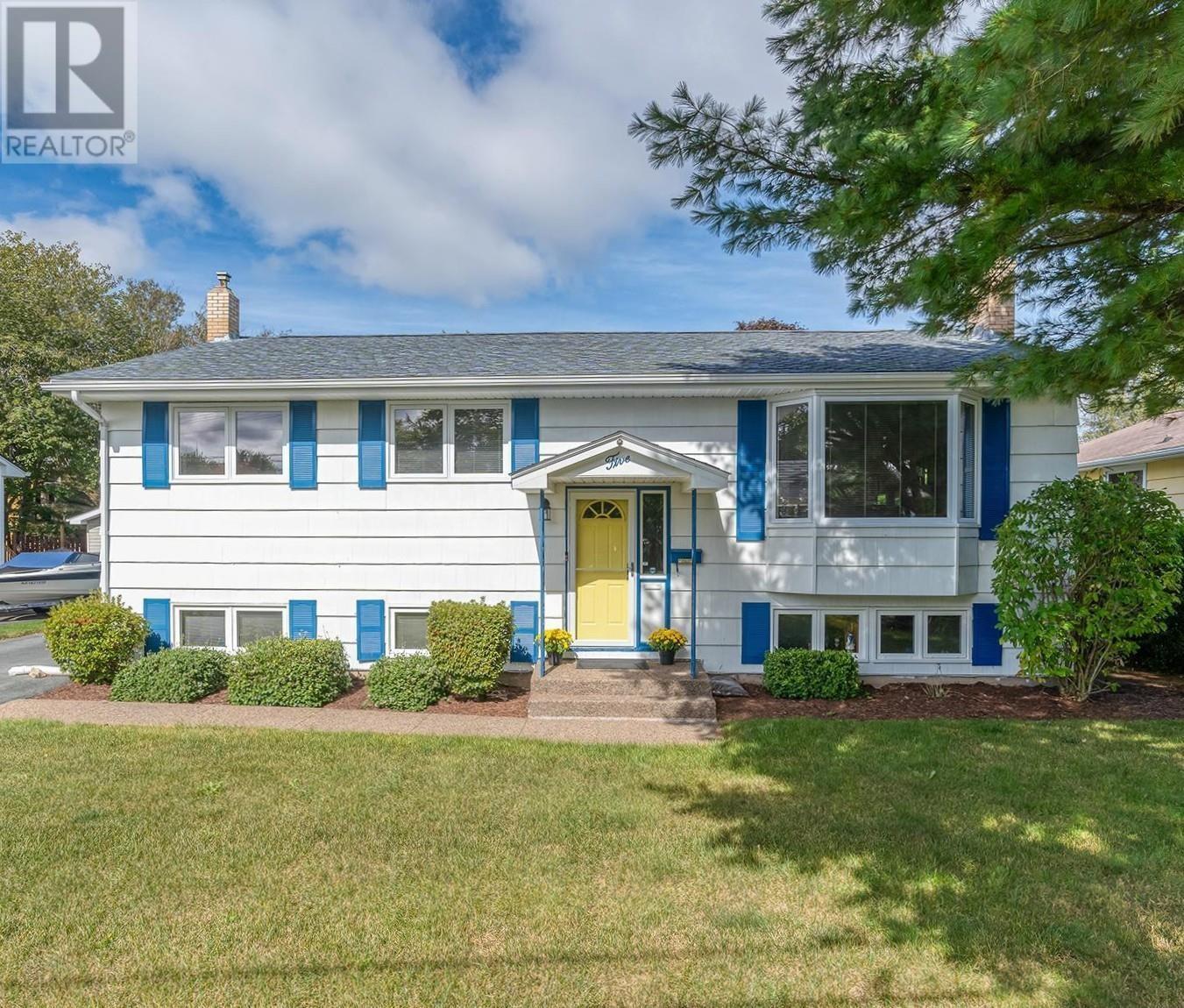 5 Swan Crescent Property Photo