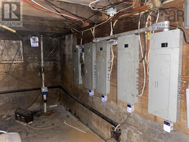 15 Pool Road Property Photo 12