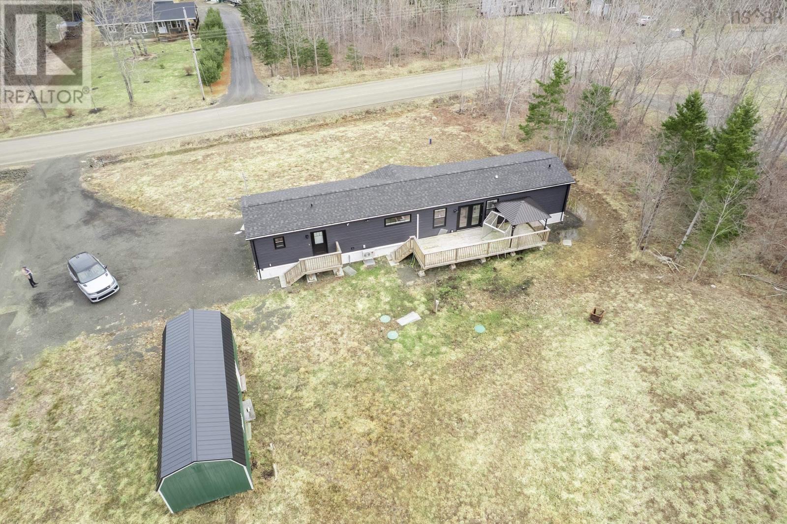506 Back Road Property Photo 2