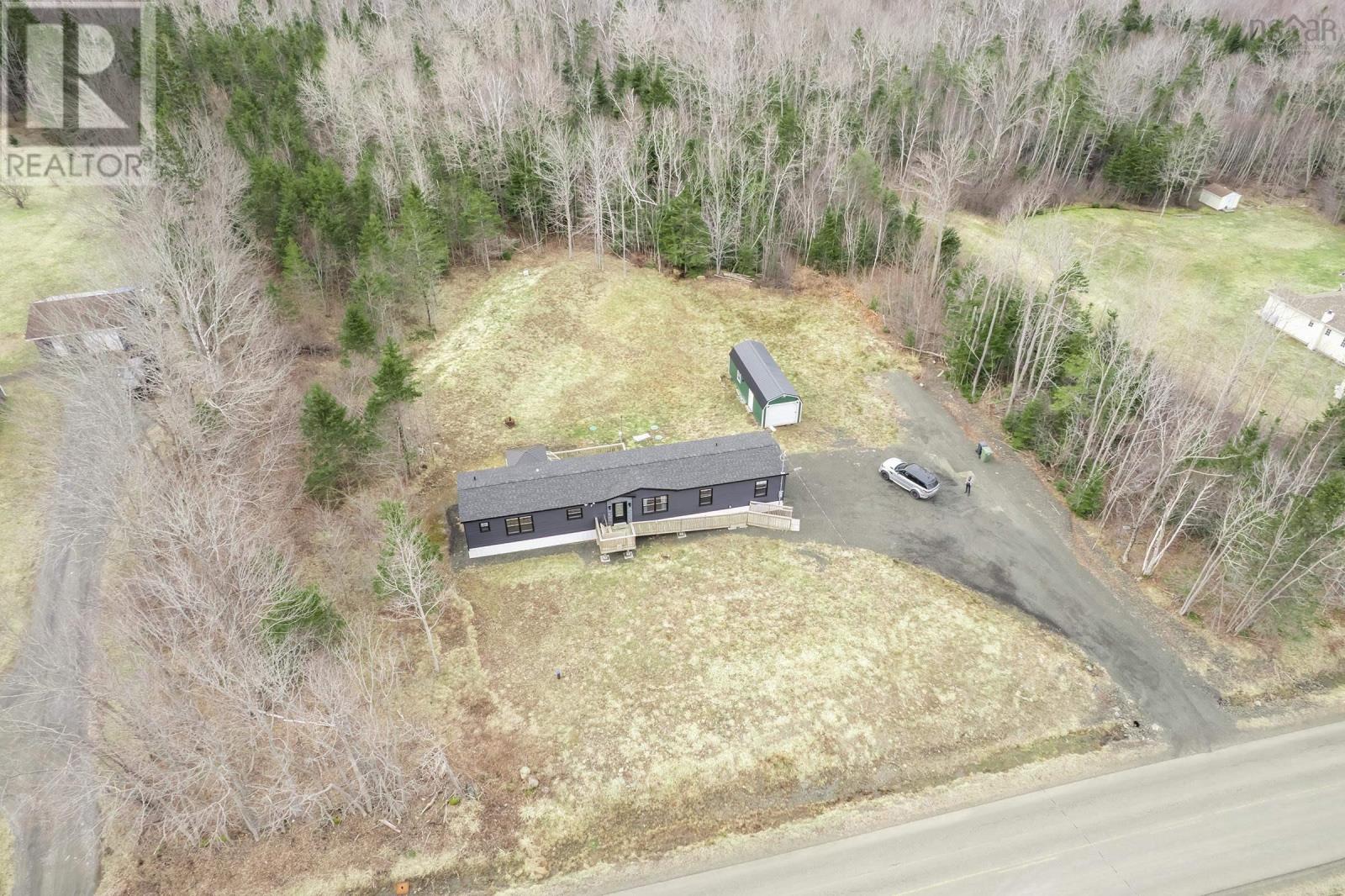506 Back Road Property Photo 22