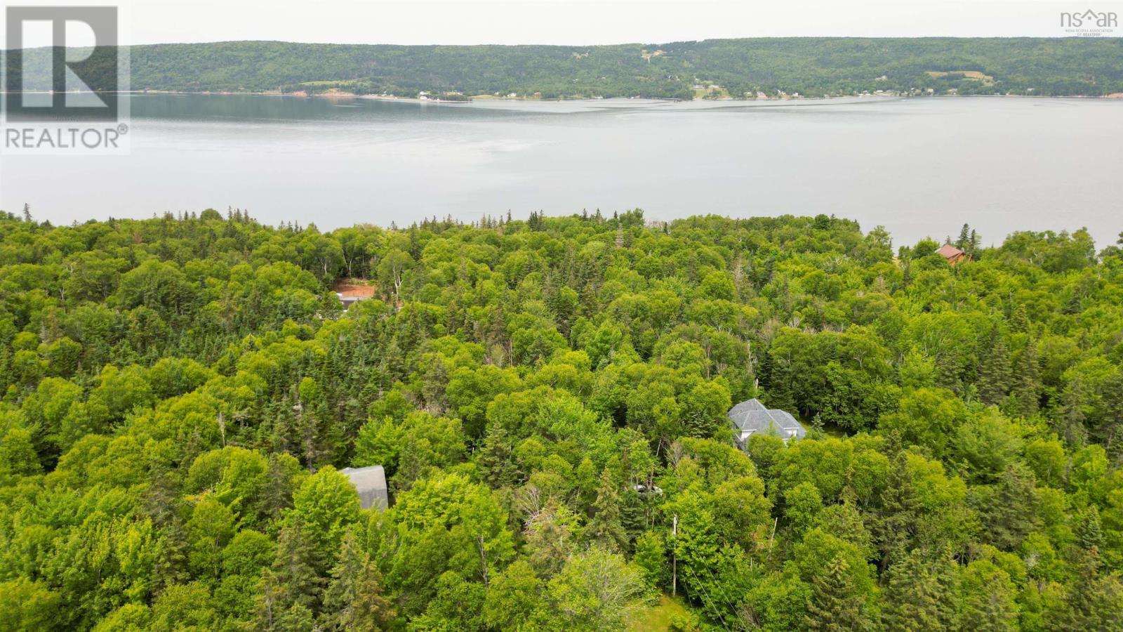 5536 East Bay Highway Property Photo 2