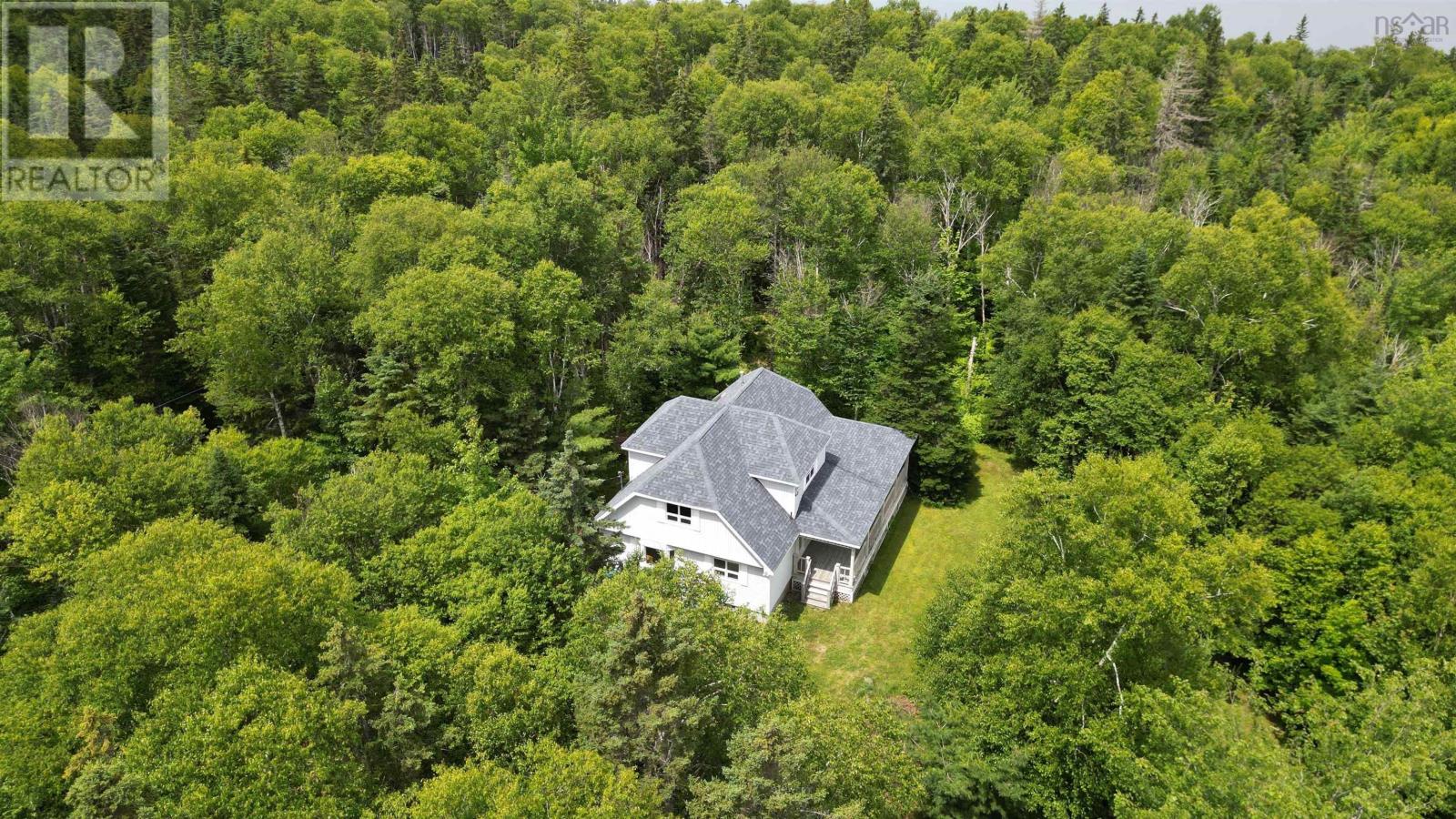 5536 East Bay Highway Property Photo 6