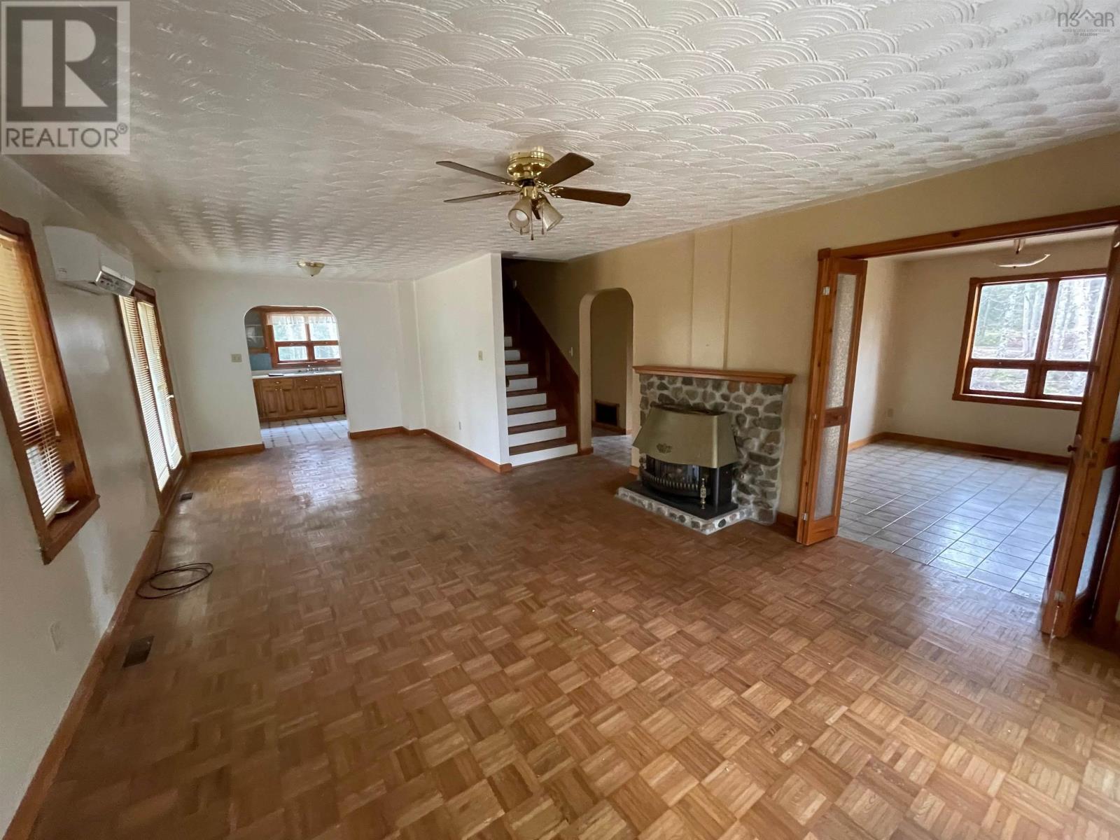 5536 East Bay Highway Property Photo 23