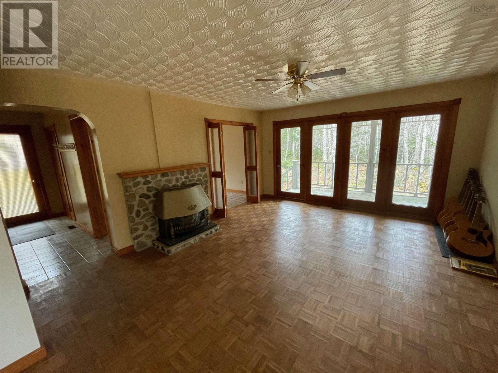 5536 East Bay Highway Property Photo 24