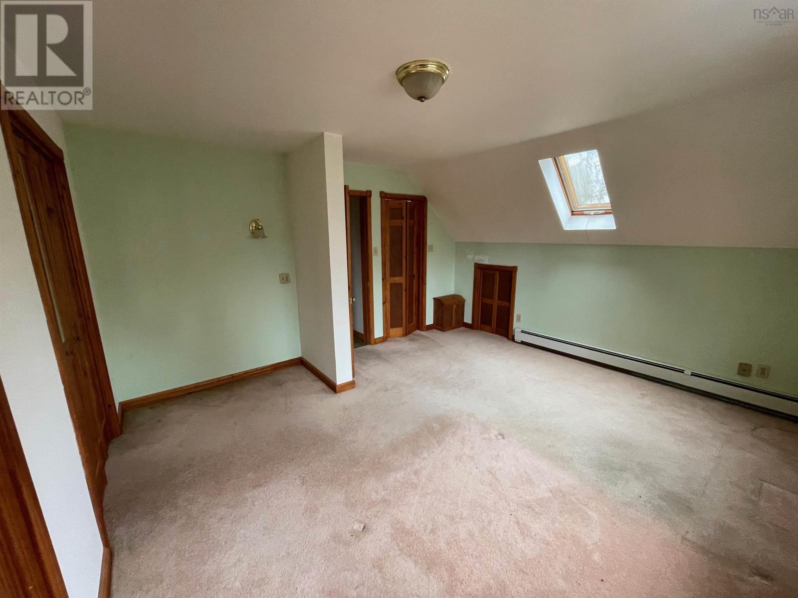 5536 East Bay Highway Property Photo 32