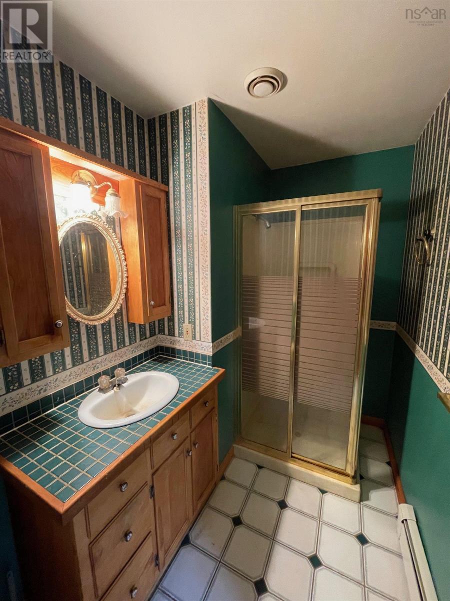 5536 East Bay Highway Property Photo 33