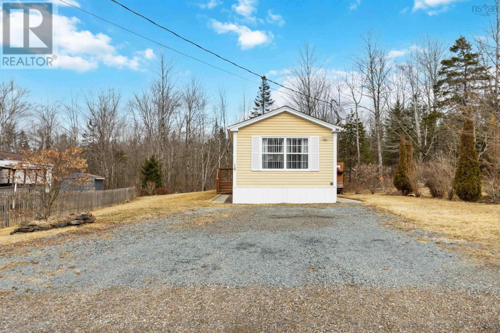 16 Low Tide Road Property Photo 2