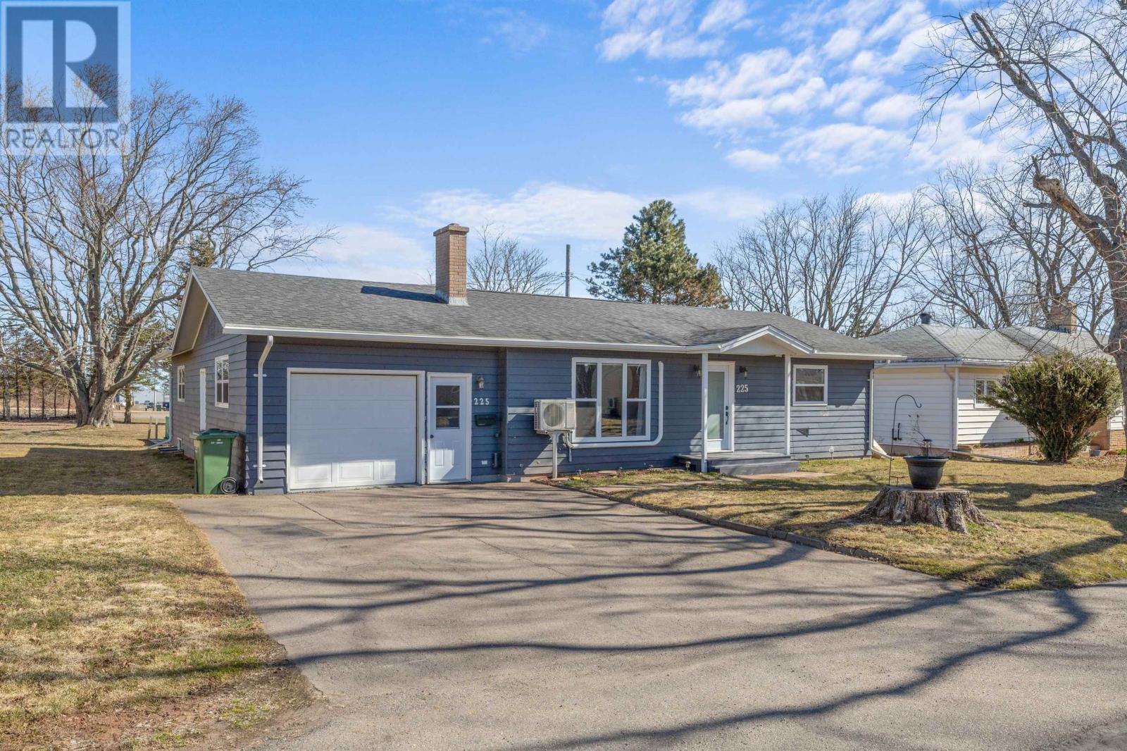 225 Commerce Crescent Property Photo