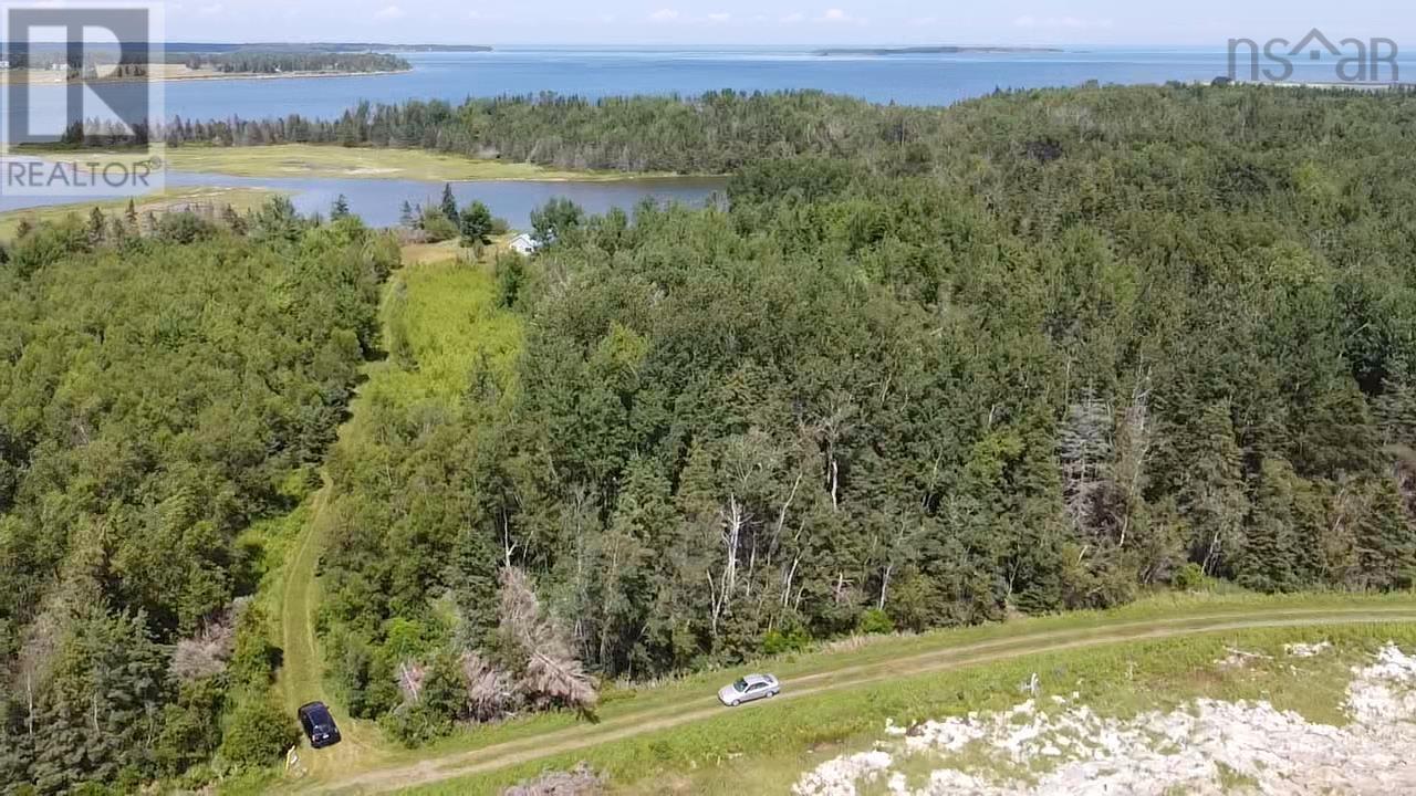 354 Horton Point Road Property Photo 4