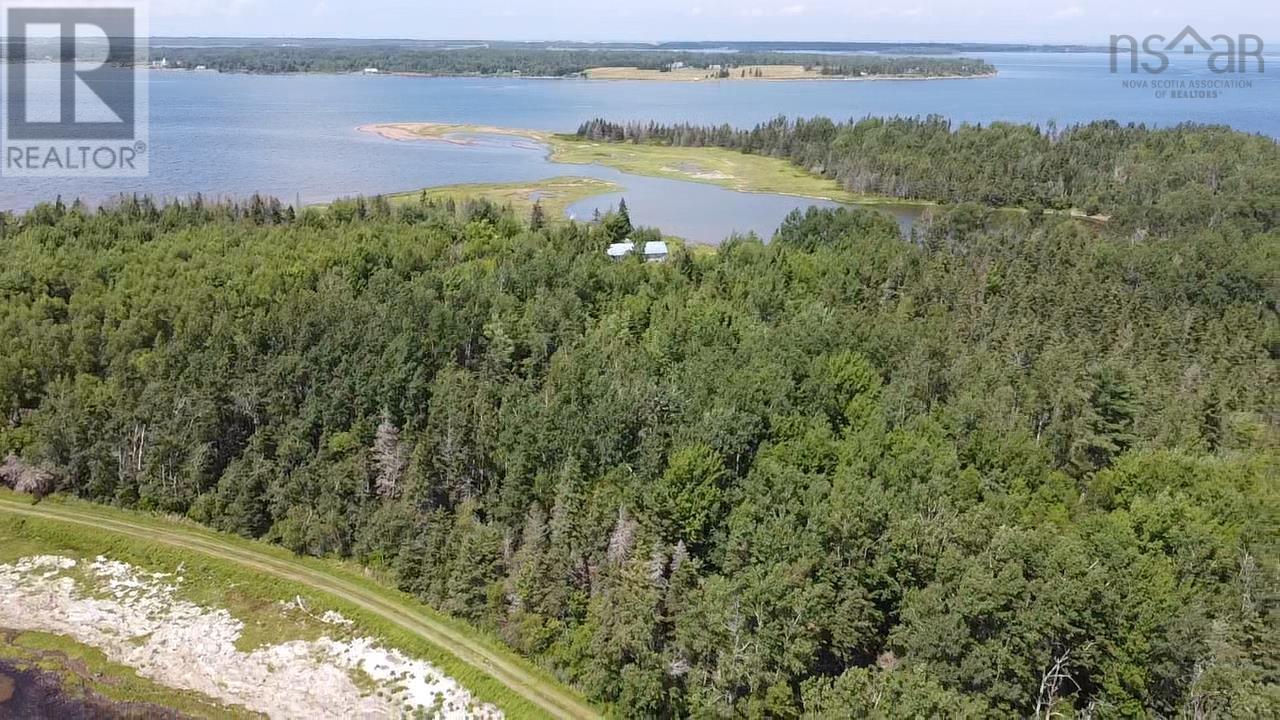 354 Horton Point Road Property Photo 4