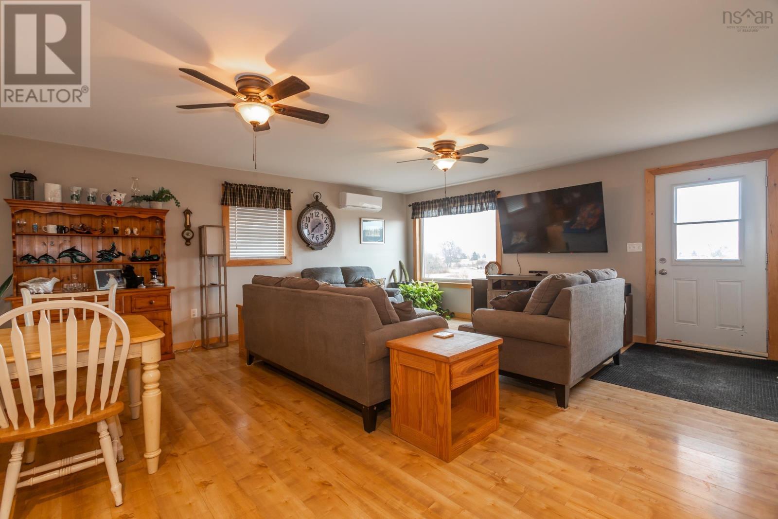 4752 Highway 1 Property Photo 17