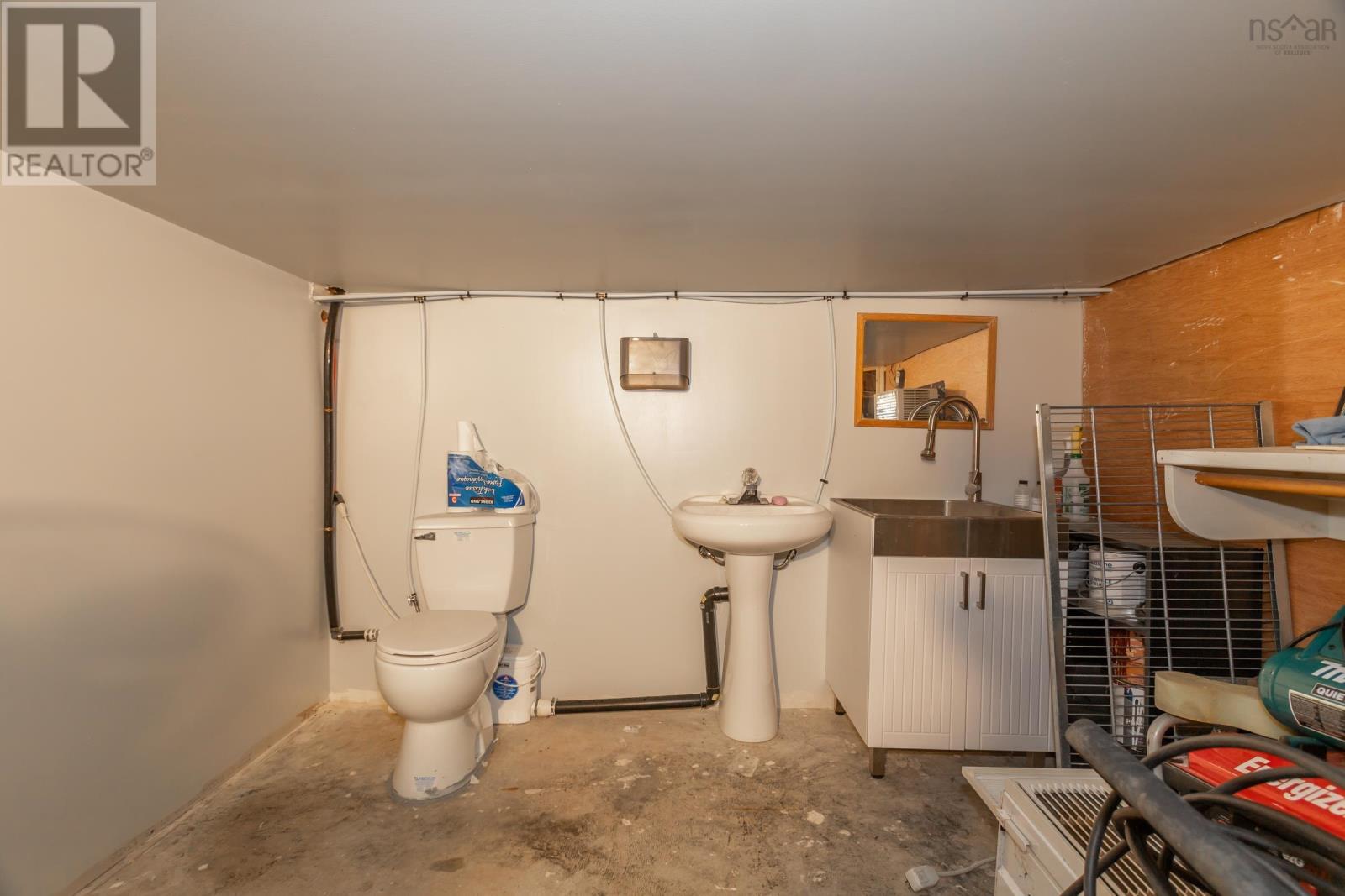 4752 Highway 1 Property Photo 34