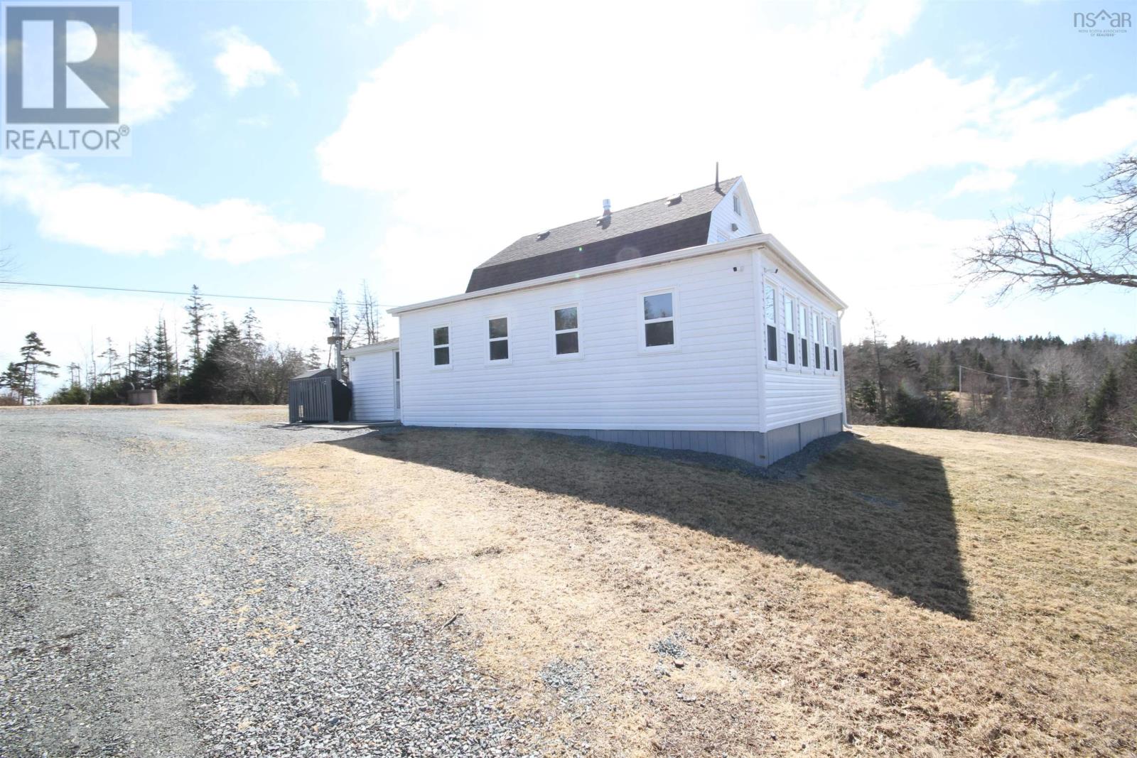 2738 Hwy 344 Property Photo 5