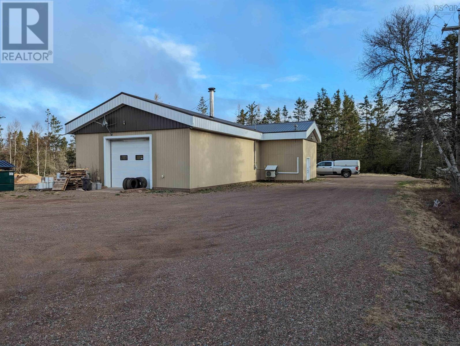 424 Dakota Road Property Photo 2