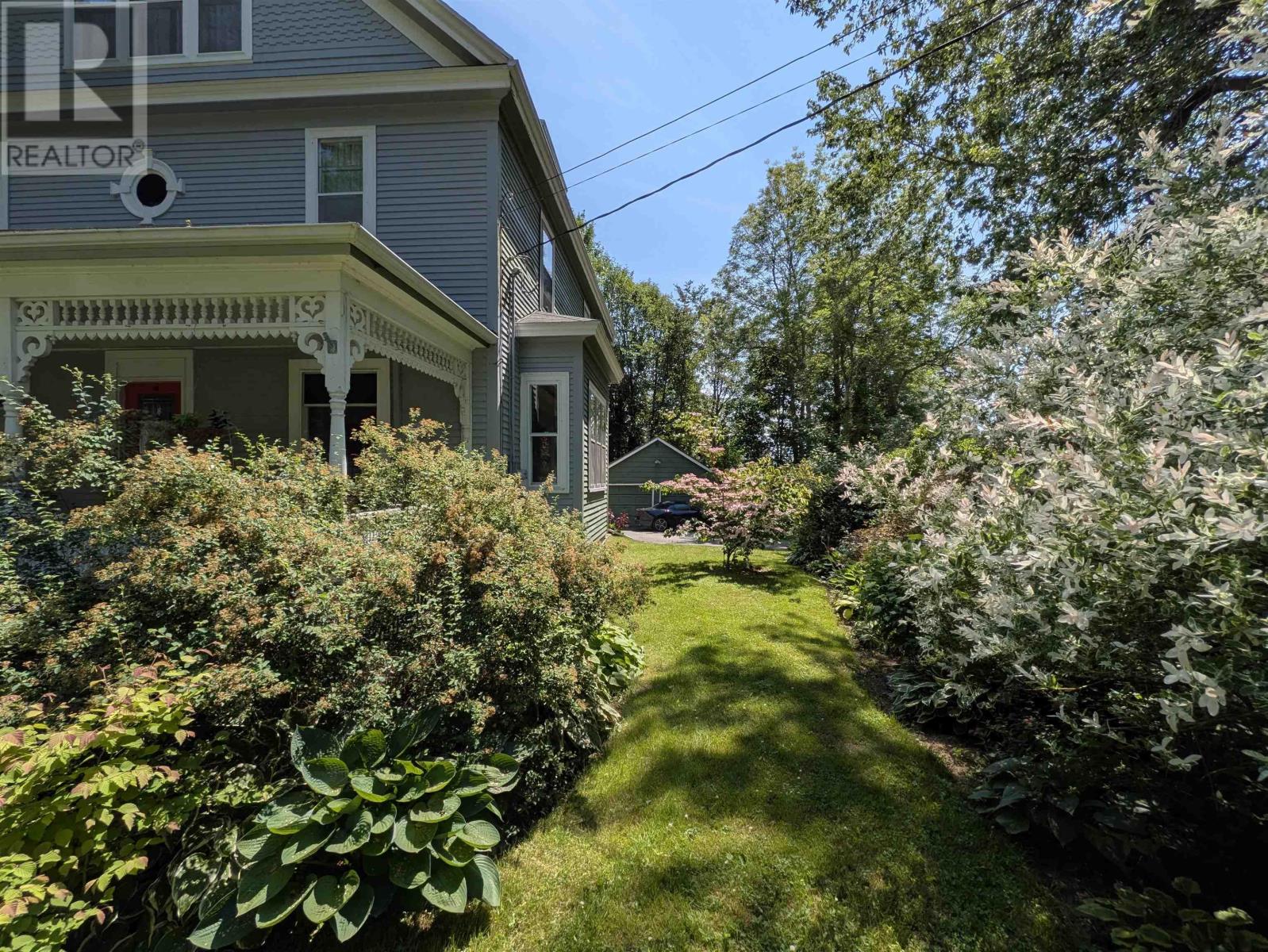 703 Saint George Street Property Photo 4