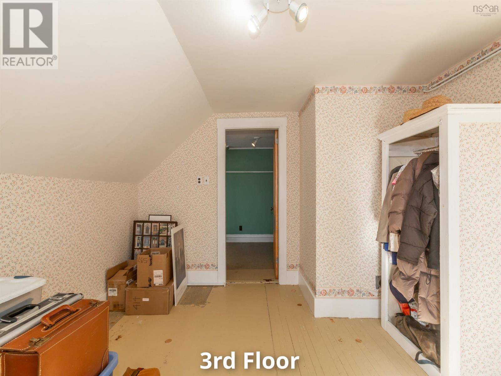 703 Saint George Street Property Photo 41