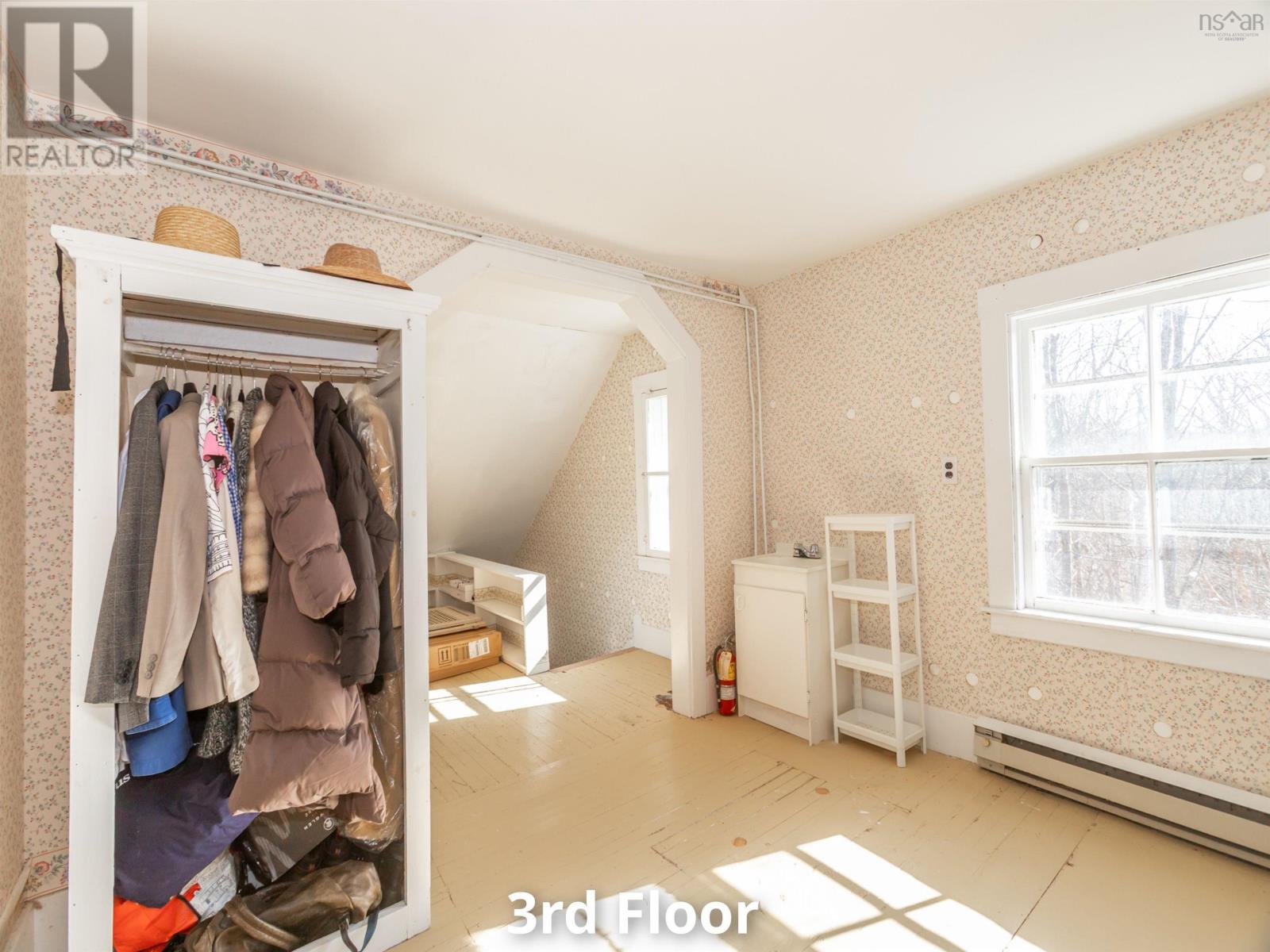 703 Saint George Street Property Photo 43