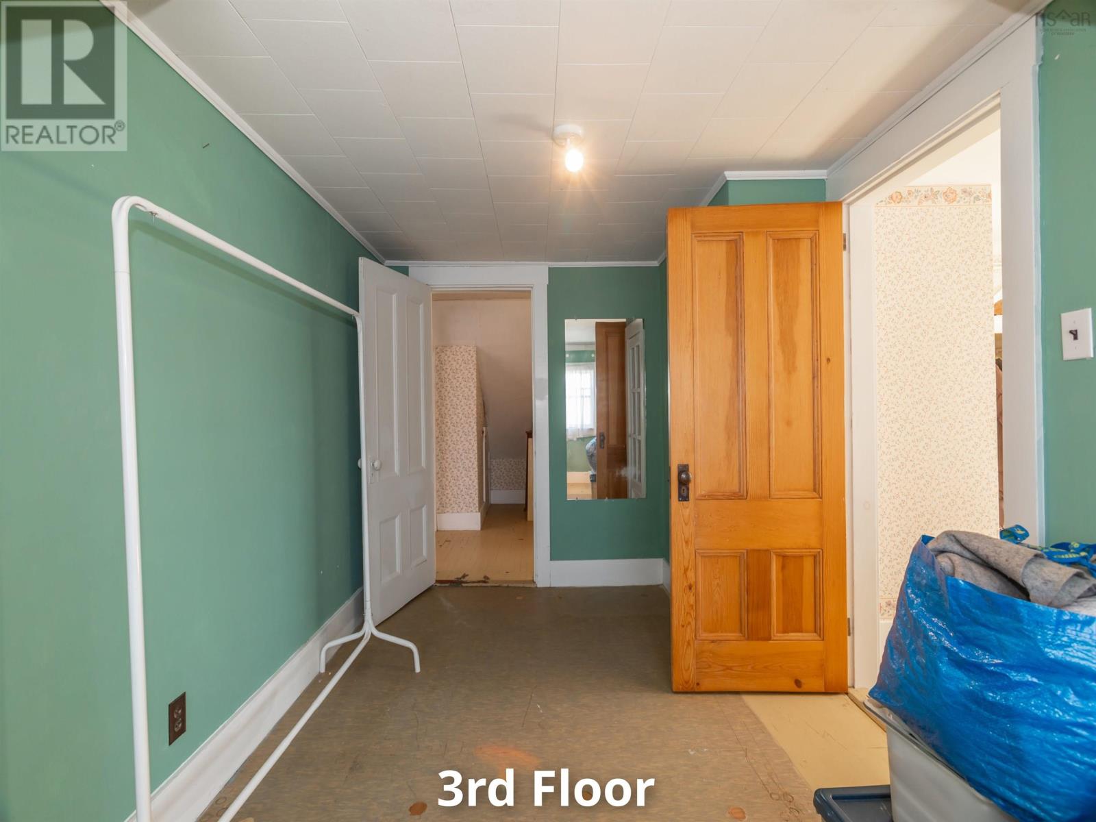 703 Saint George Street Property Photo 44