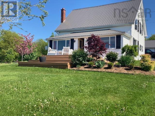 676 201 Highway Property Photo 1