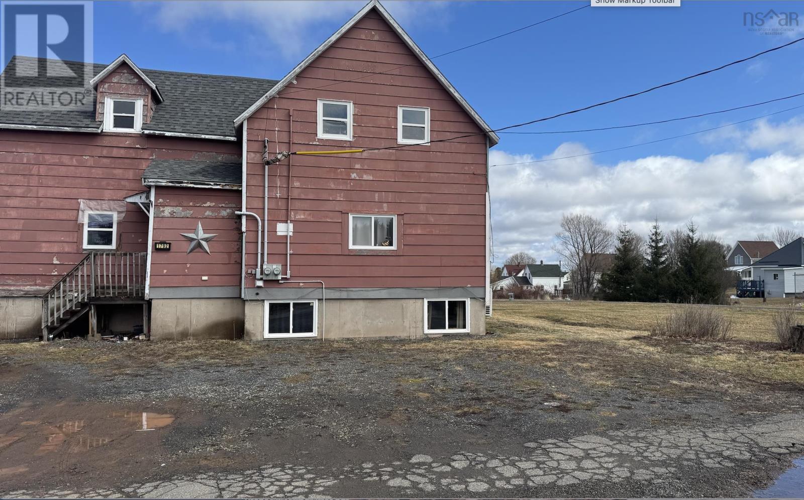 1792 Victoria Street Property Photo 1