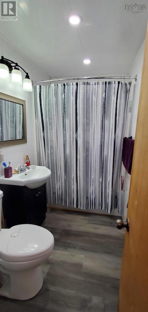 1792 Victoria Street Property Photo 10