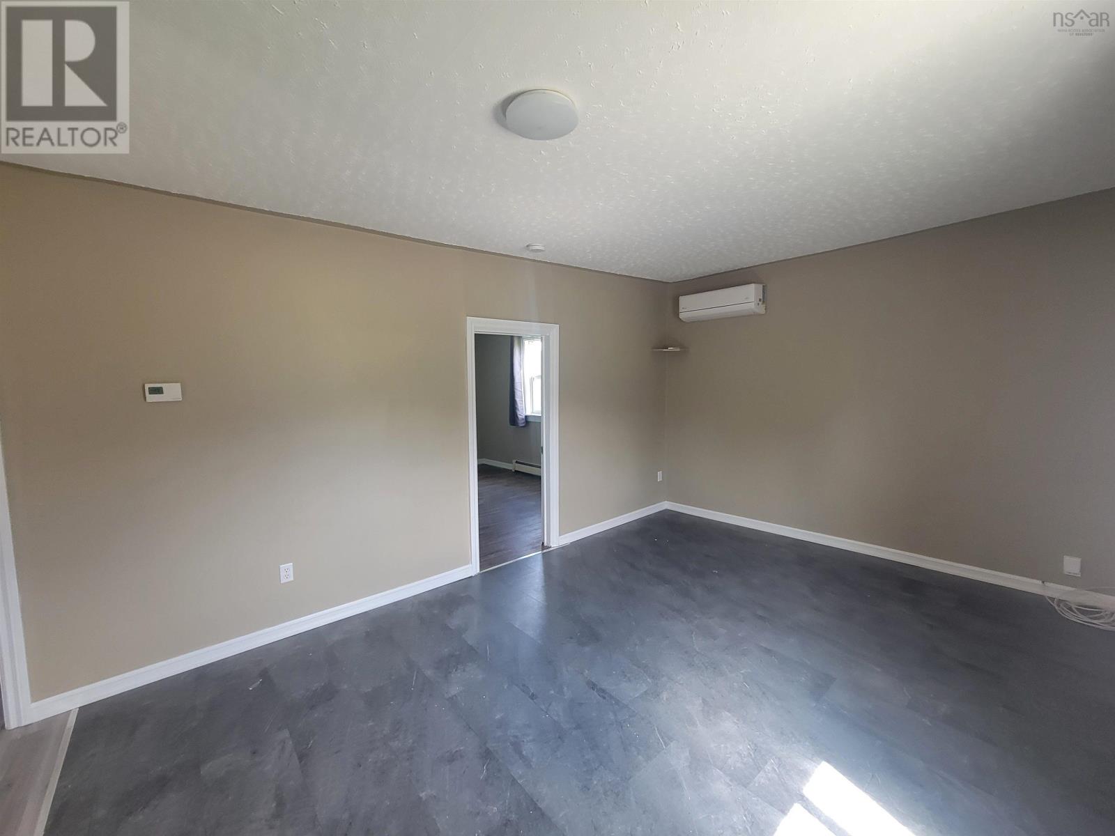 1792 Victoria Street Property Photo 14