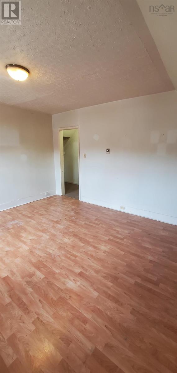 1792 Victoria Street Property Photo 27