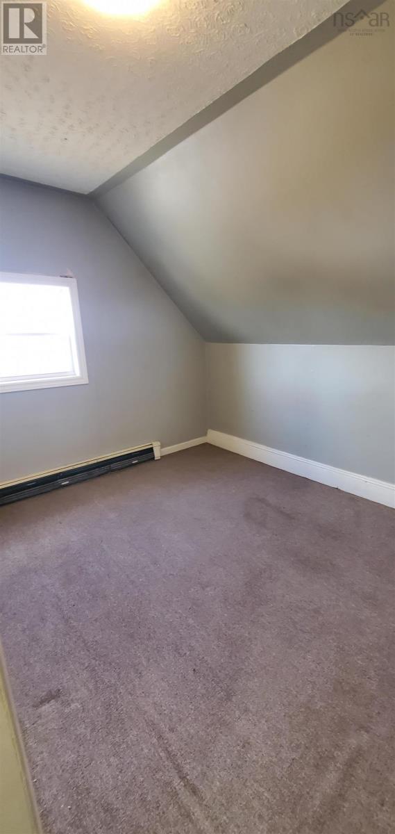 1792 Victoria Street Property Photo 29