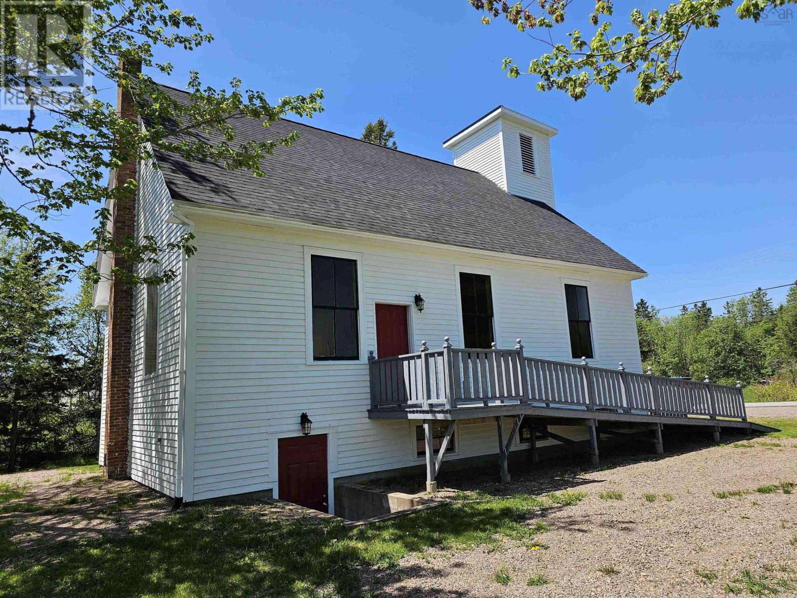 6910 Highway 2 Property Photo 5