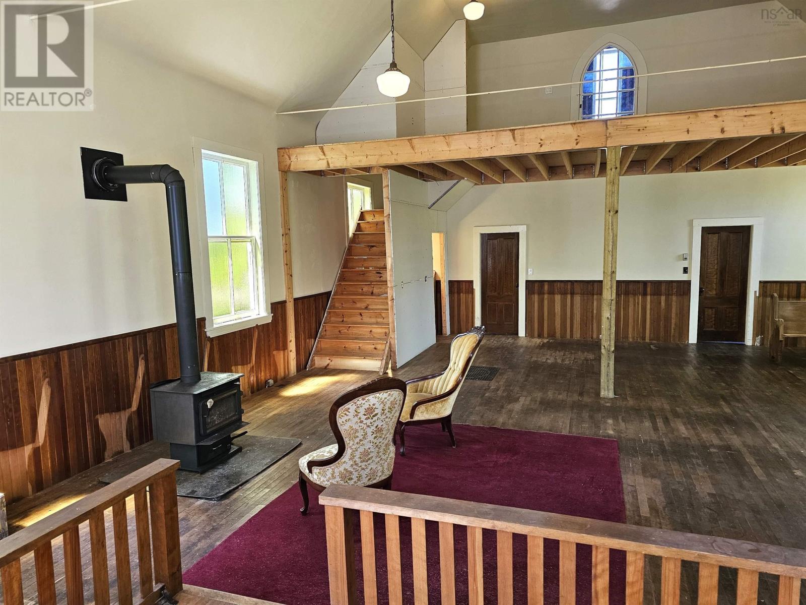 6910 Highway 2 Property Photo 17