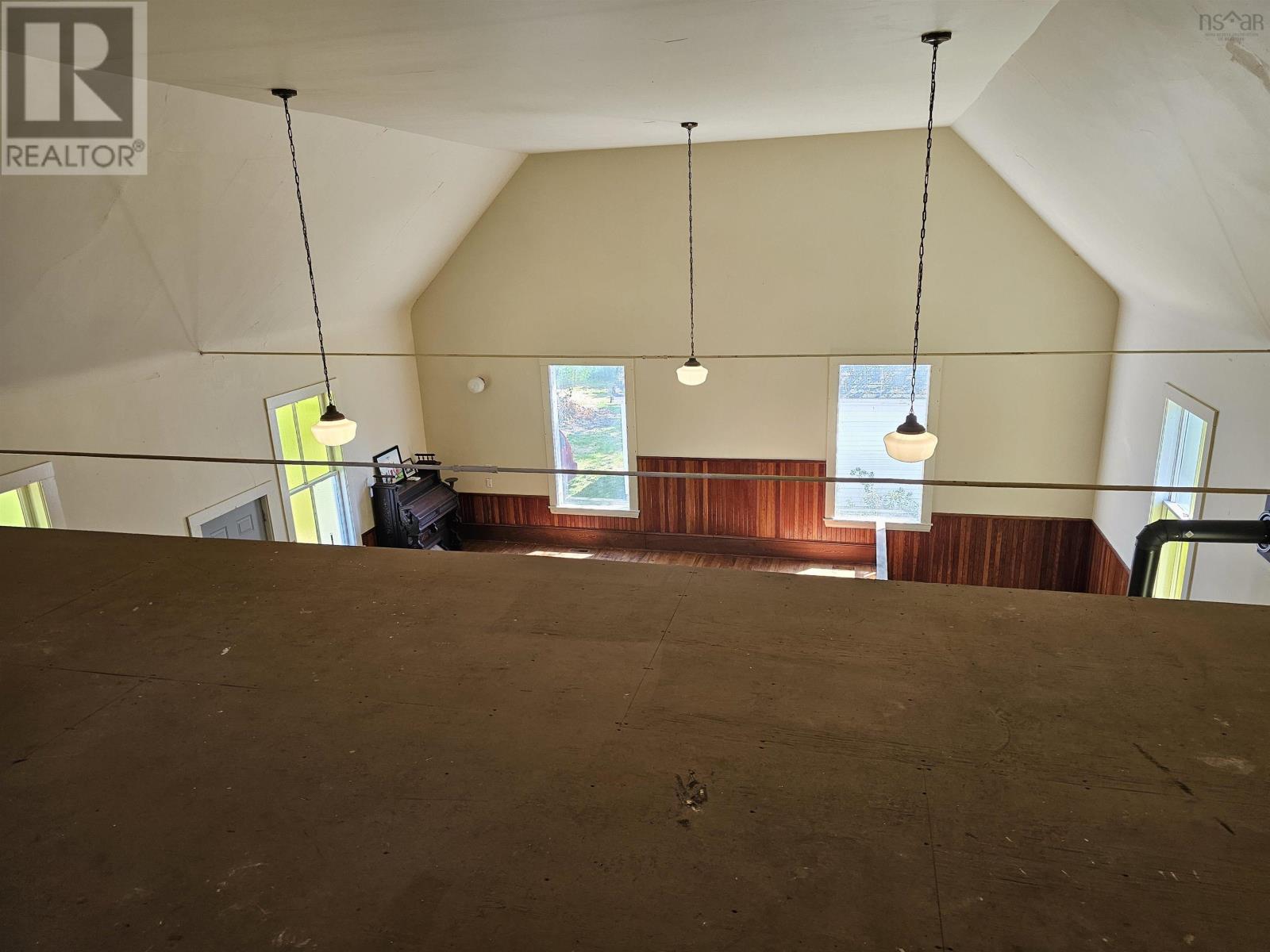 6910 Highway 2 Property Photo 27