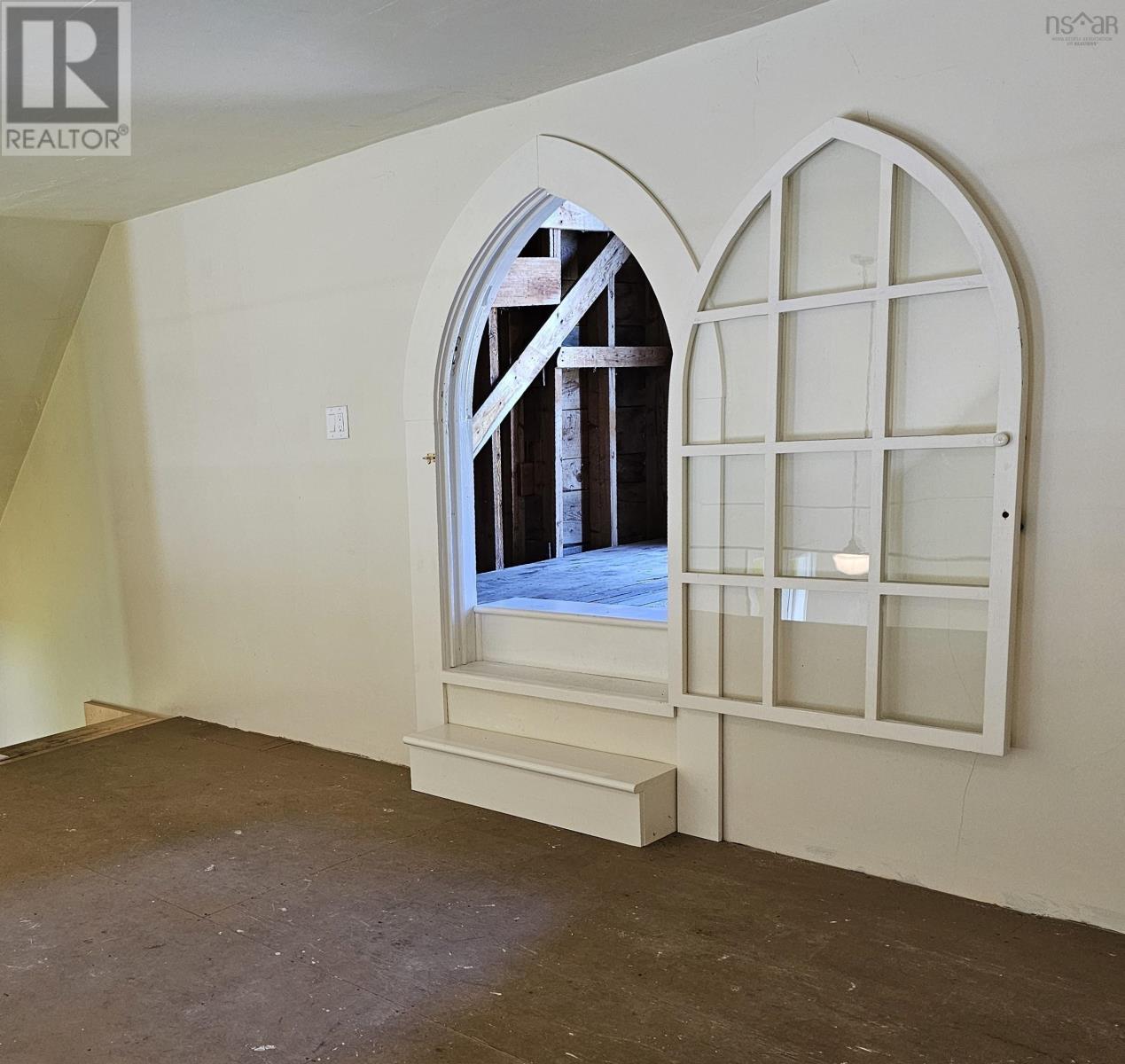 6910 Highway 2 Property Photo 33