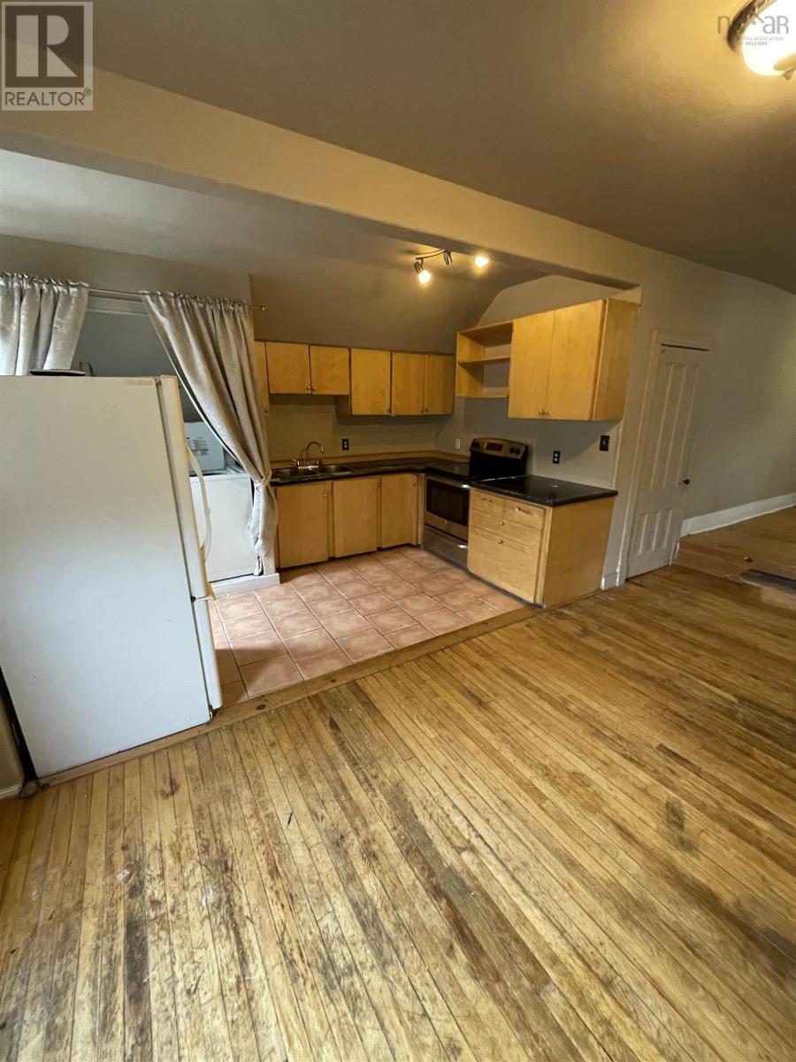 20 Louise Street Property Photo 5