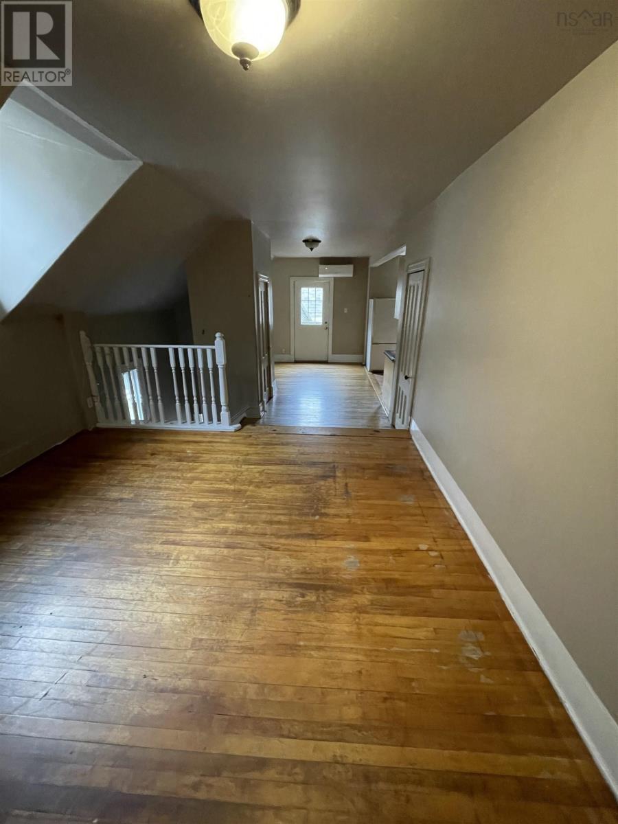 20 Louise Street Property Photo 6