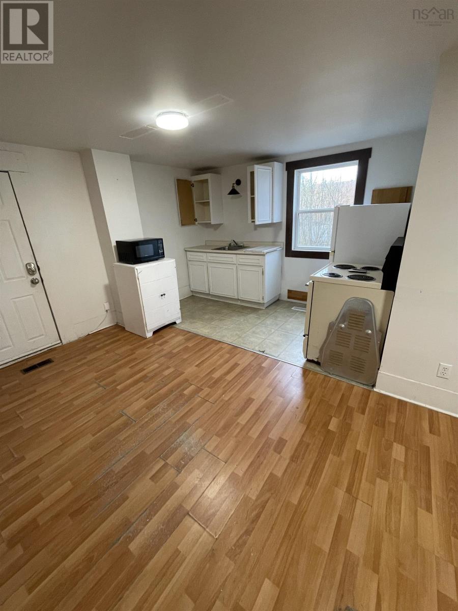 20 Louise Street Property Photo 9