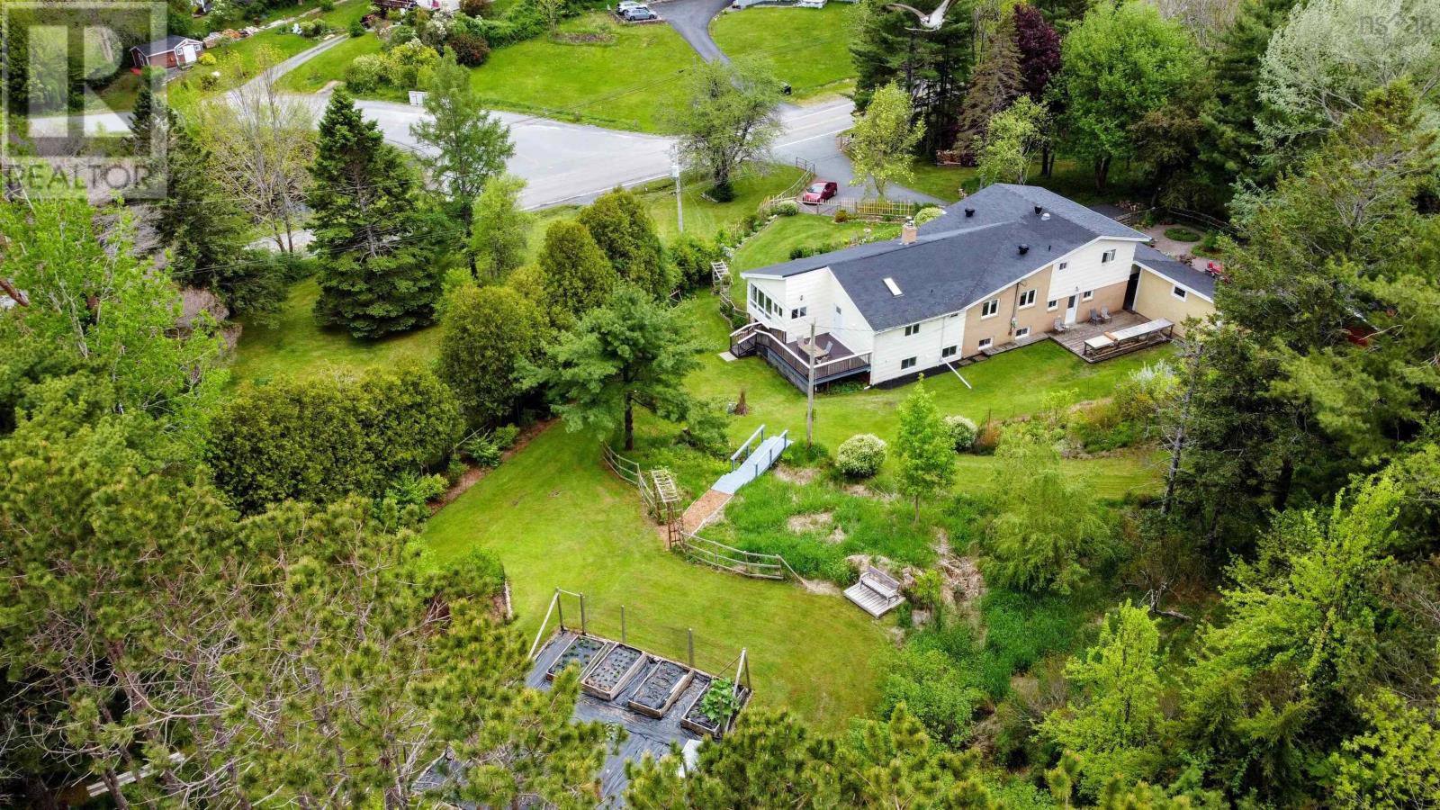 9380 Highway 3 Property Photo 3