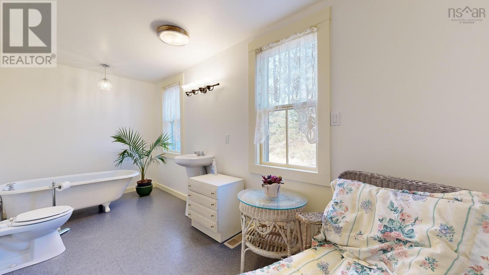 62 Chapel Street Property Photo 16