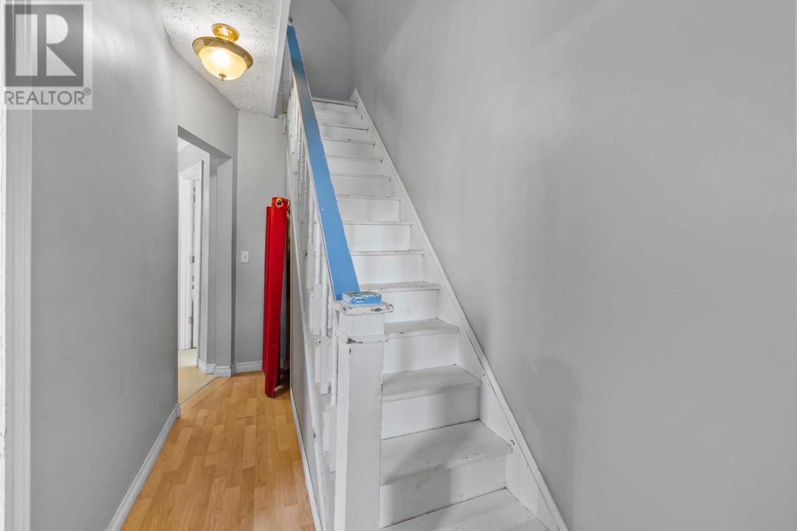 91 A/b Beach Street Property Photo 5