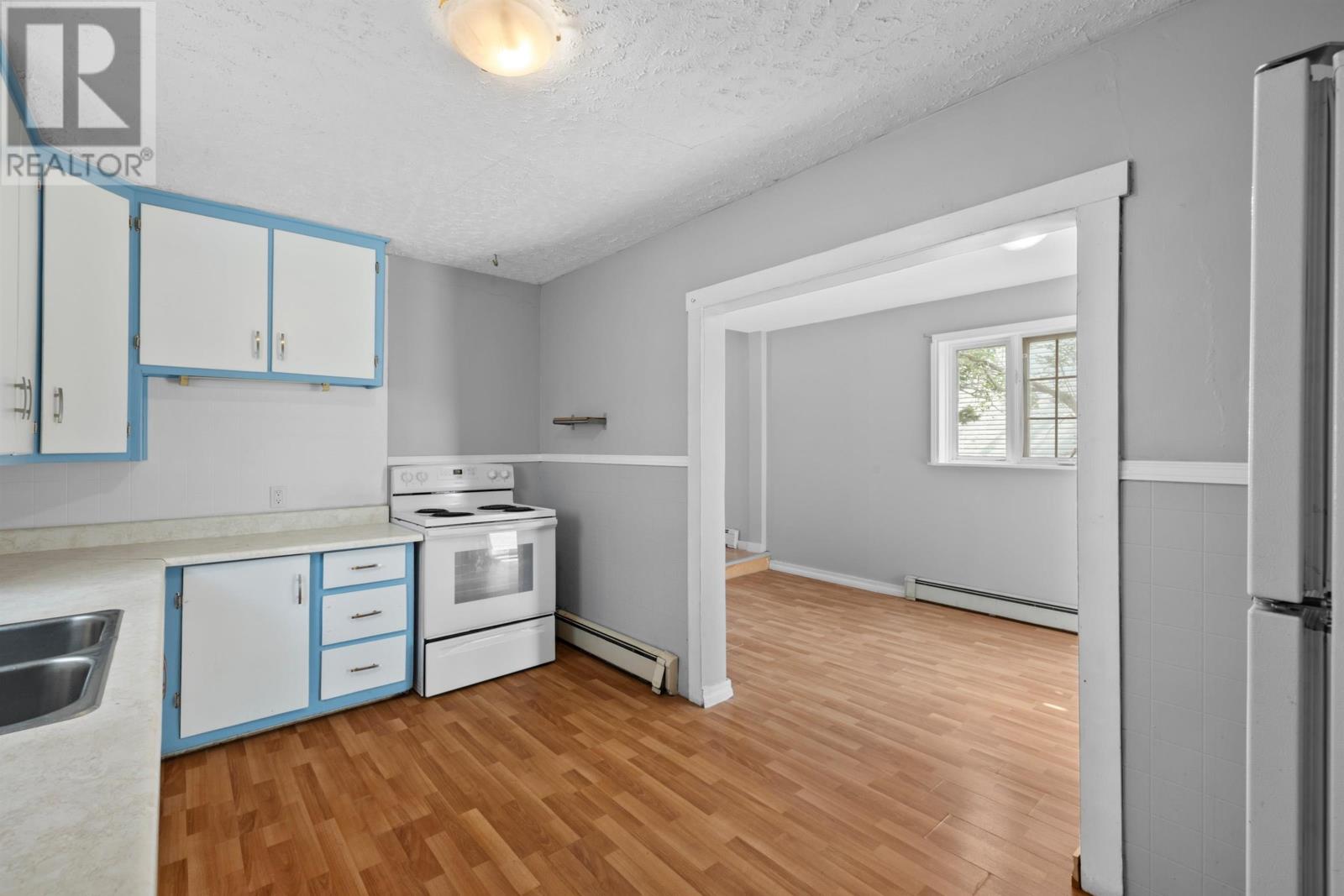 91 A/b Beach Street Property Photo 14
