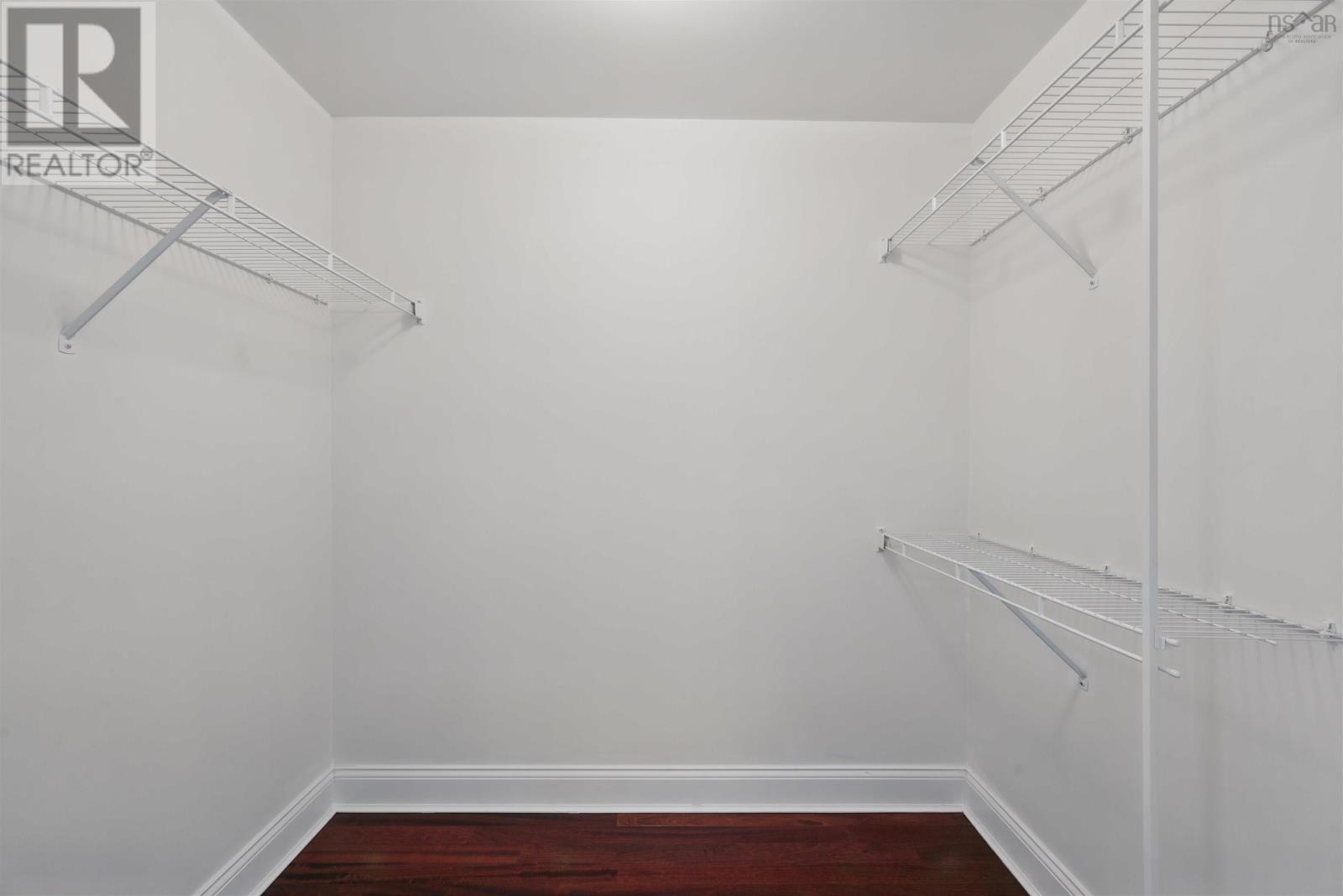 912 60 Walter Havill Drive Property Photo 15
