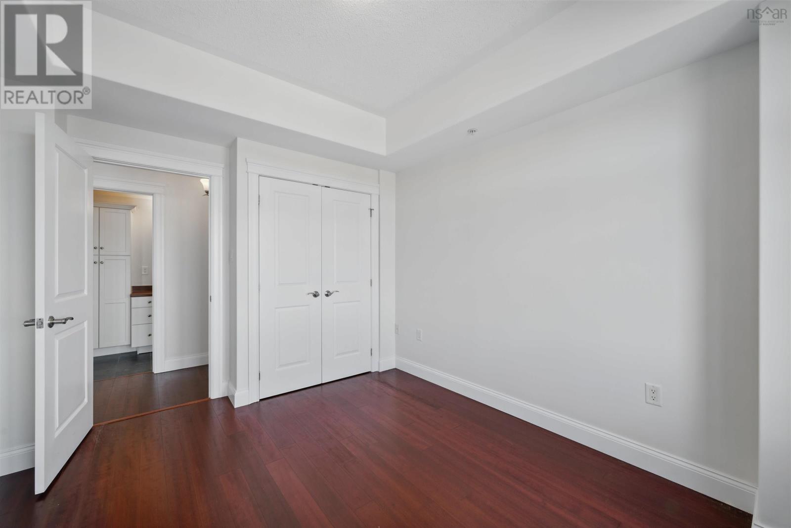 912 60 Walter Havill Drive Property Photo 19