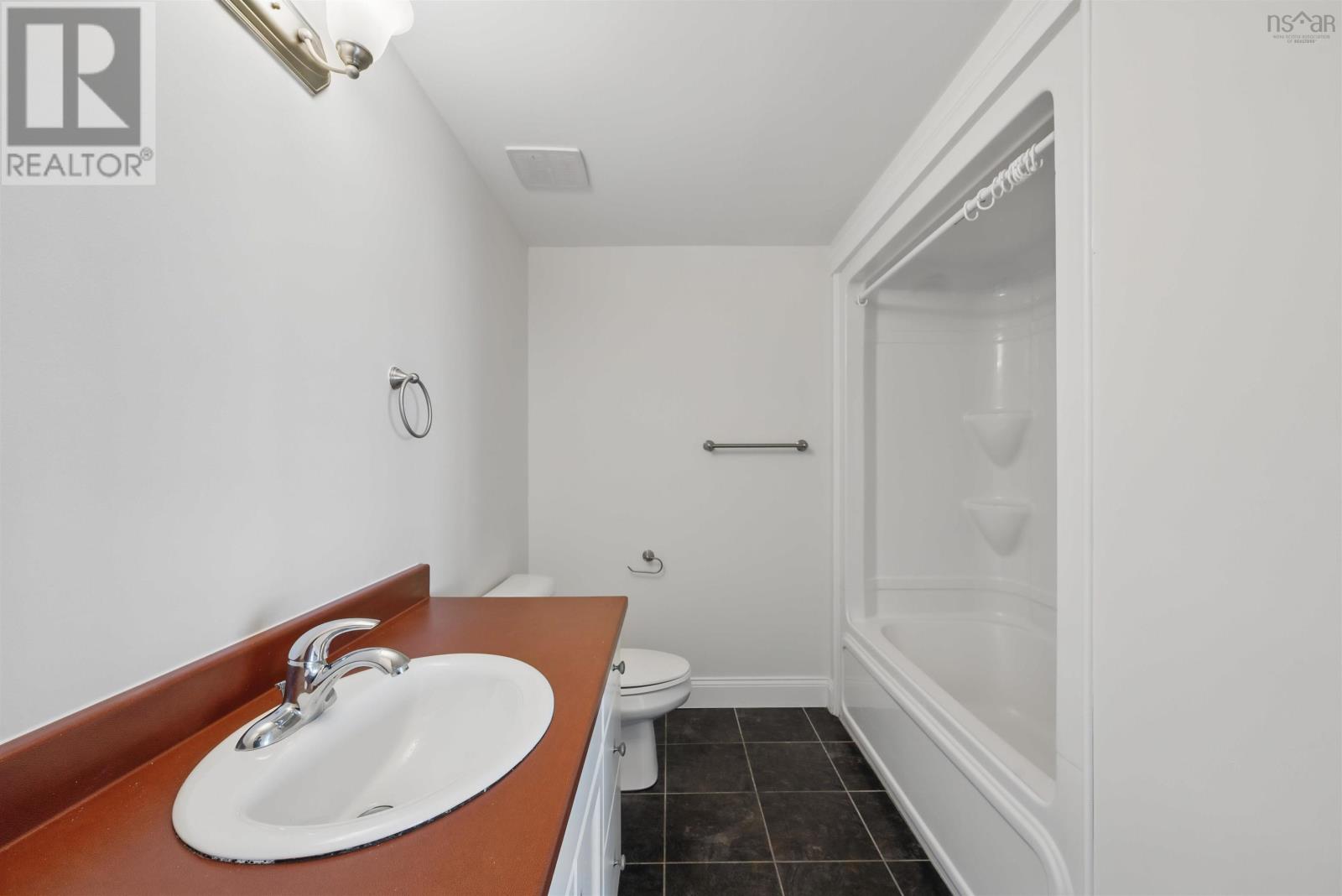 912 60 Walter Havill Drive Property Photo 21