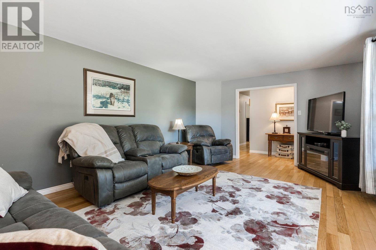 67 Skyridge Drive Property Photo 8