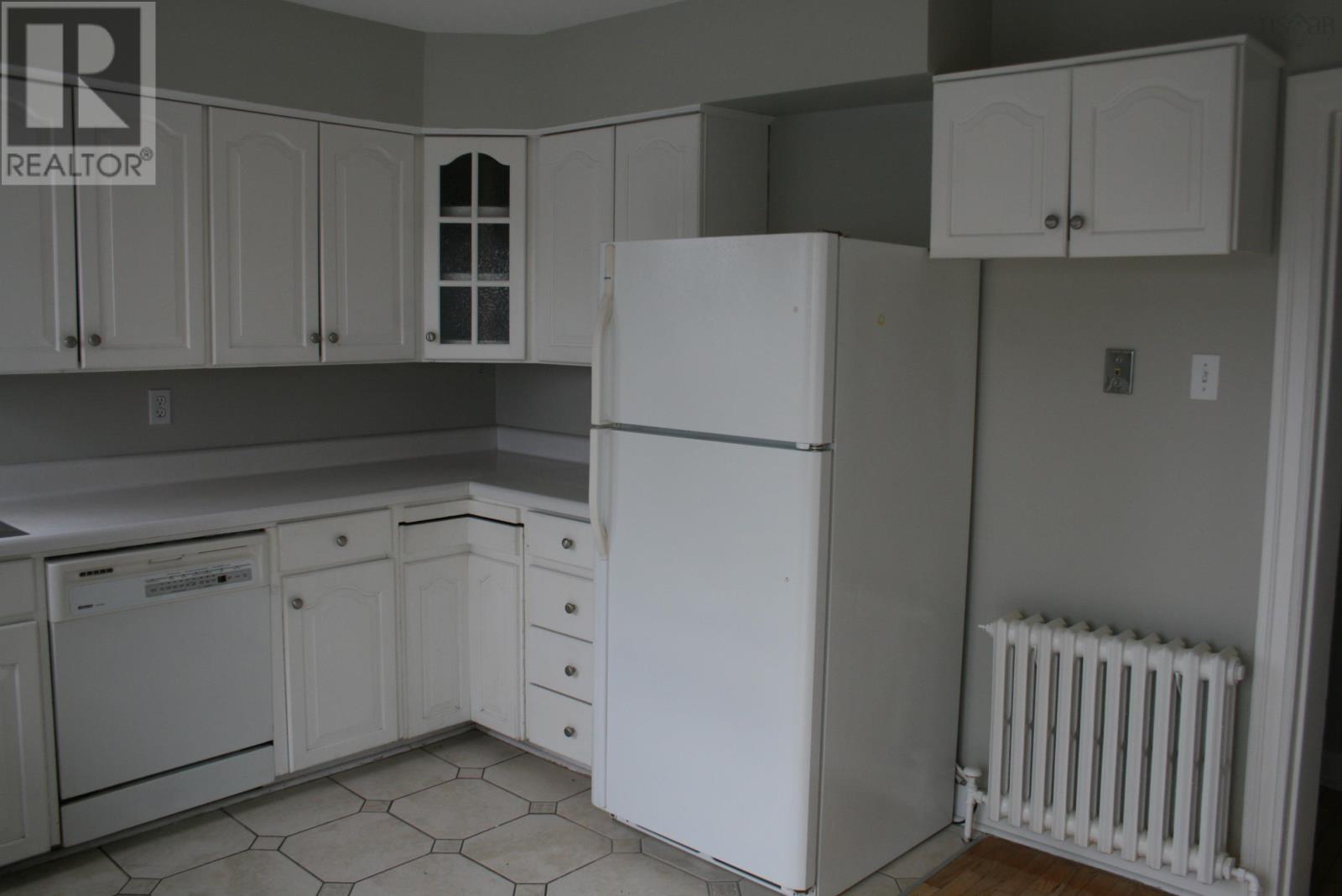3786/84 High Street Property Photo 3