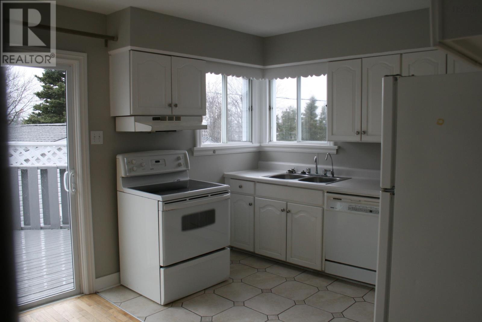 3786/84 High Street Property Photo 4